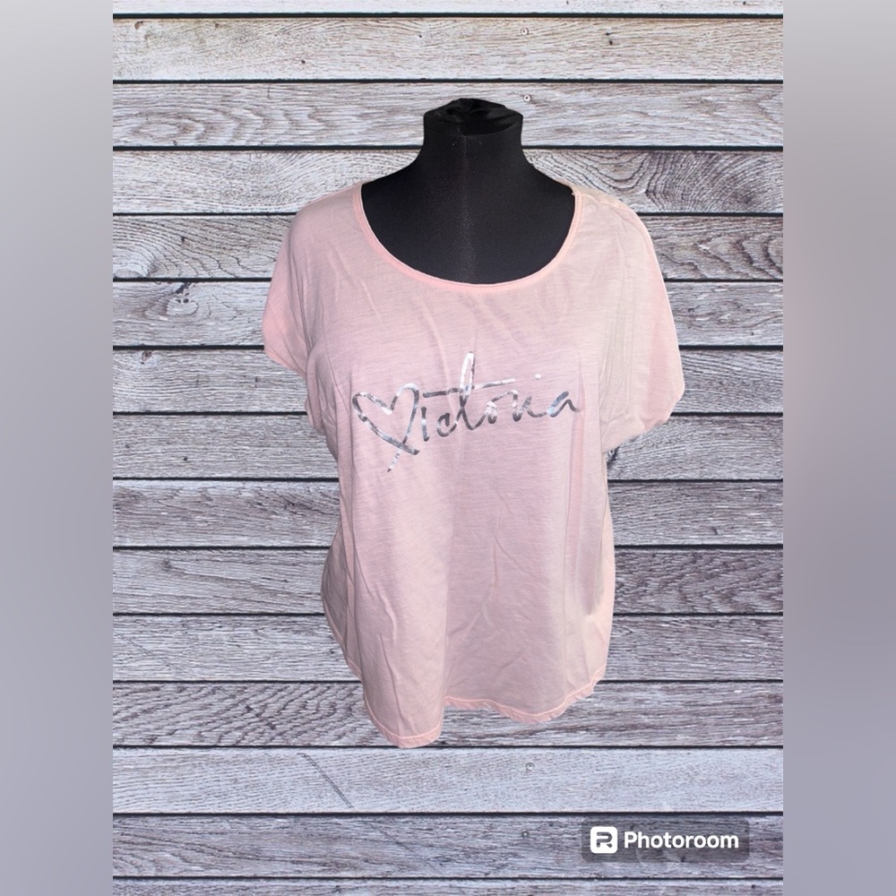 VICTORIA'S SECRET PINK SILVER "VICTORIA" LOGO SHORT SLEEVE FLOWY TEE  LARGE